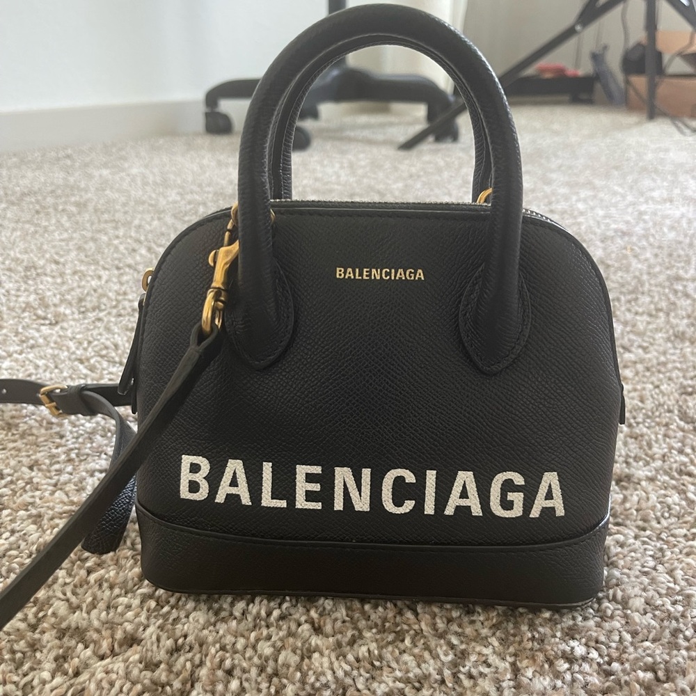 Ville XXS Logo Pebbled Leather Top-Handle Bag